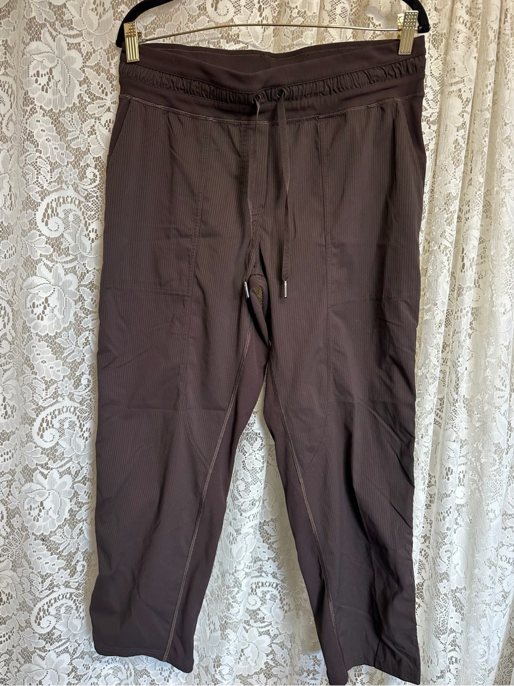 Lululemon Dance Studio Brown Crop 20” Pants